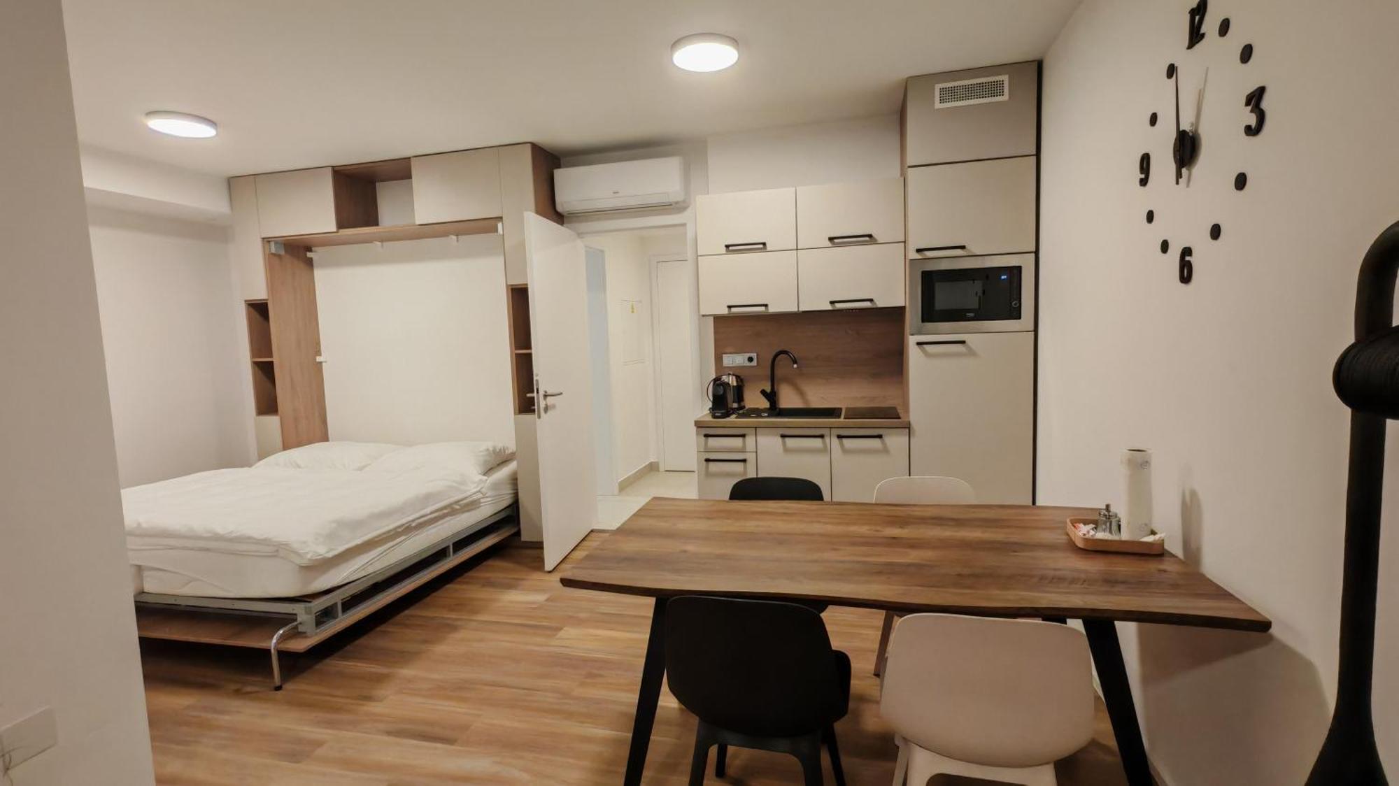 Apartmany Muslovske Vinohrady มิคูลอฟ ภายนอก รูปภาพ